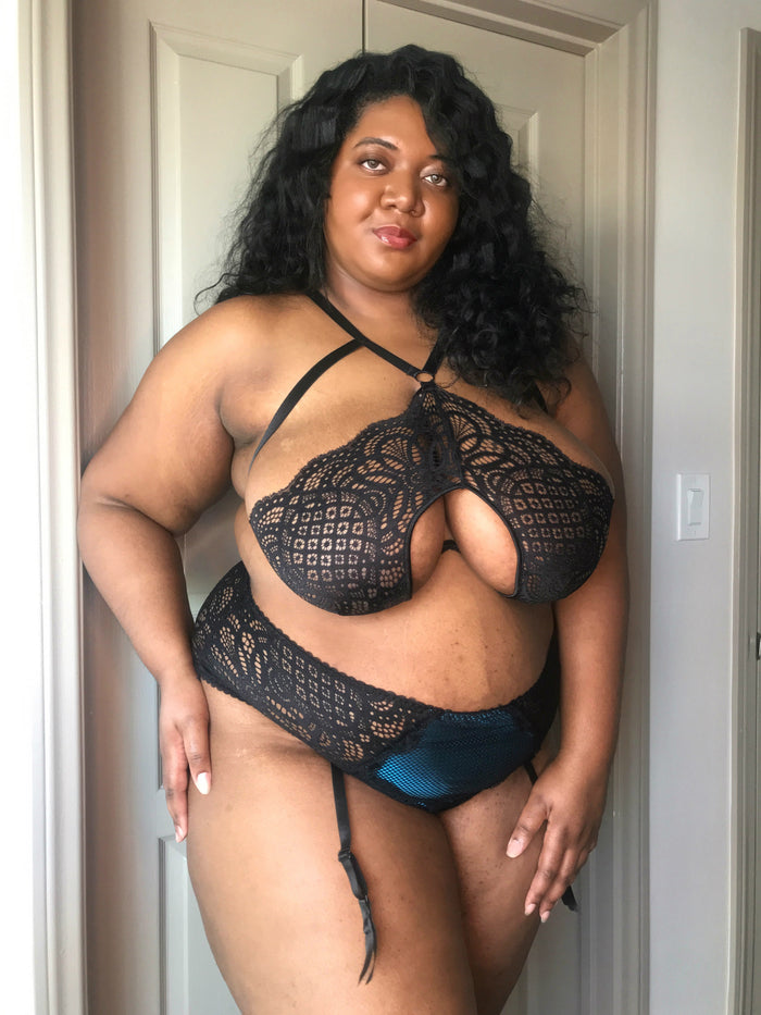 Plus Size Black Bra and Gartered Panty Set Lingerie