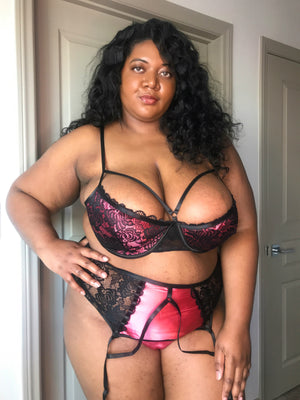 Plus Size Pink Bra and Panty Lingerie Set